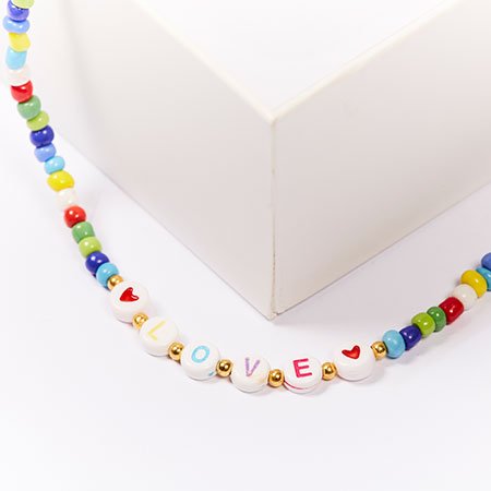 Collar love by Laura Tobón