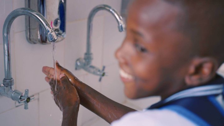 agua_para_manos_limpias
