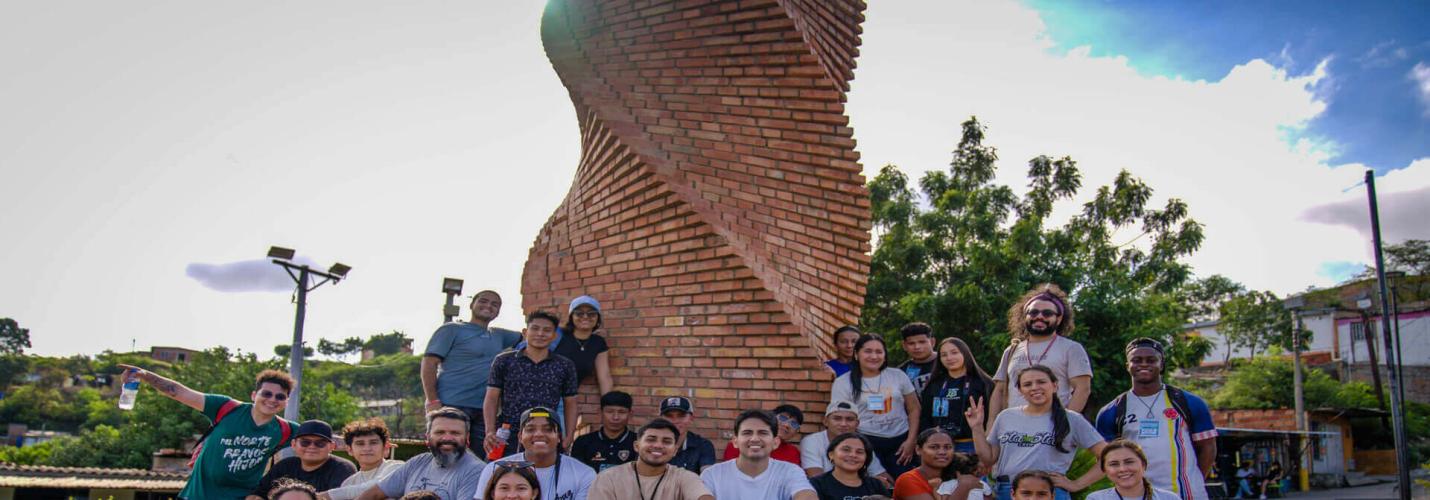 jovenes del programa impulso juvenil