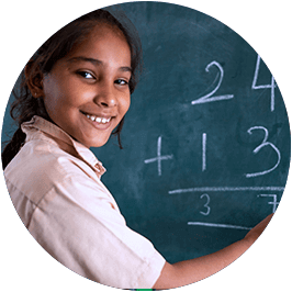 ninas_aprendiendo_en_medio_de_emergencias